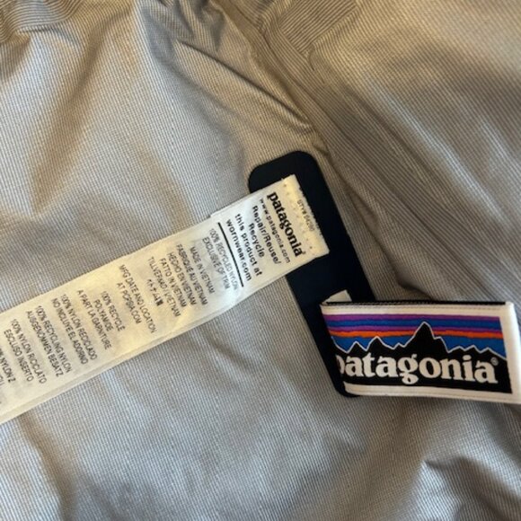 Kids' Patagonia Torrentshell Rain 3L Jacket Size M - Picture 3 of 4